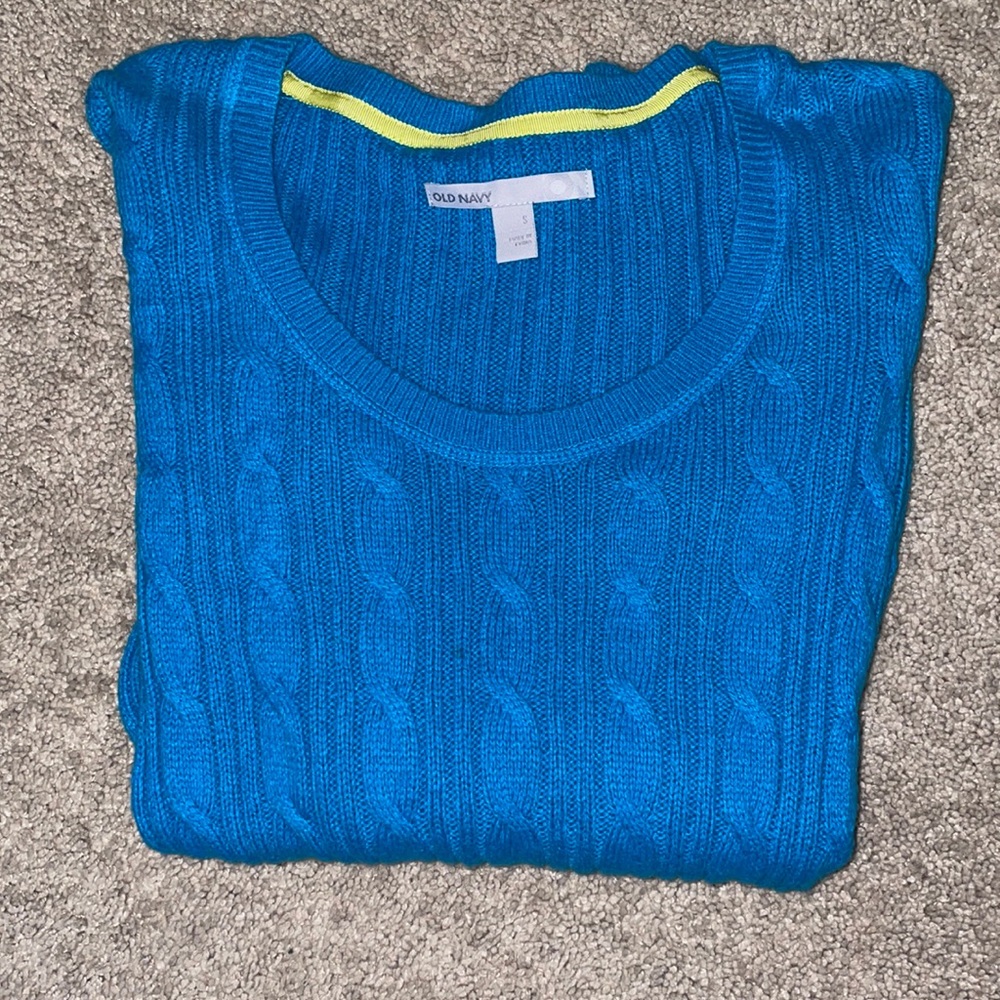 Old Navy sweater